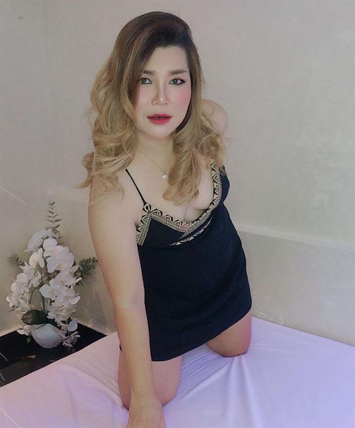 Mass Image Compressor Compressed this image. https://sourceforge.net/projects/icompress/ with Quality:80